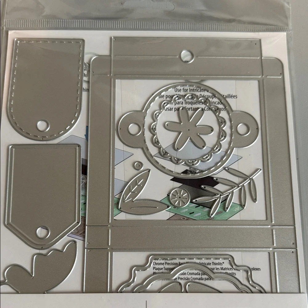Sizzix Thinlits 19-Piece Die Set to create a Floral or Butterfly Gift Box. - Picture 4 of 4